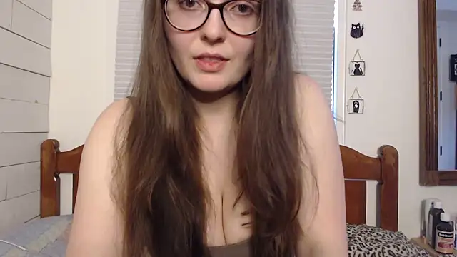 Snapshot of ananattania chatting on 06.27.26 ananattania online show from 06.27.26