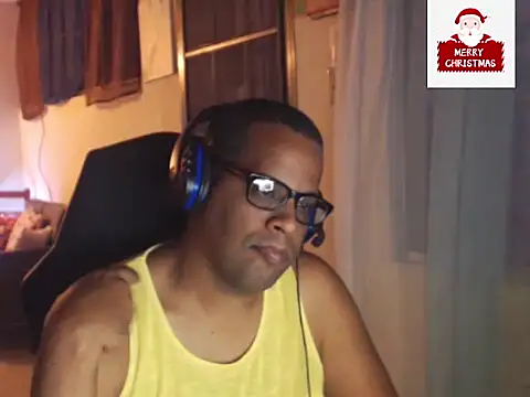 Snapshot of thesugar32 chatting on 12.10.24 thesugar32 online show from 12.10.24