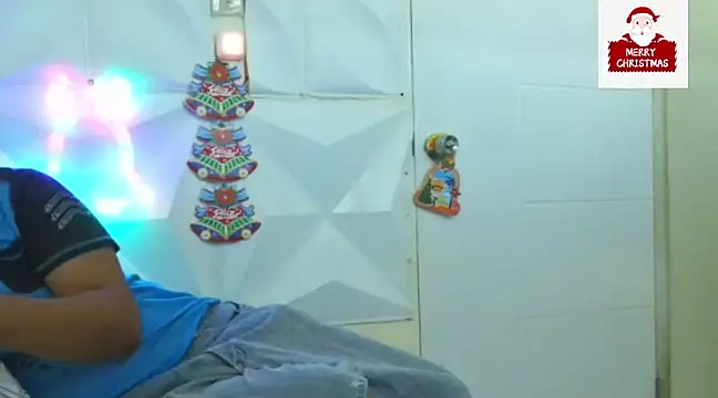 Snapshot of thesugar32 chatting on 12.11.24 thesugar32 online show from 12.11.24