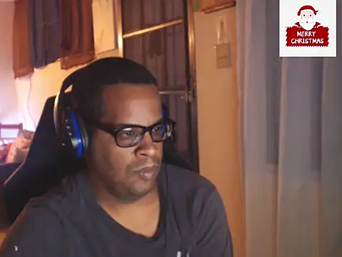 Snapshot of thesugar32 chatting on 12.21.24 thesugar32 online show from 12.21.24