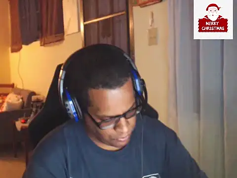 Snapshot of thesugar32 chatting on 12.22.24 thesugar32 online show from 12.22.24