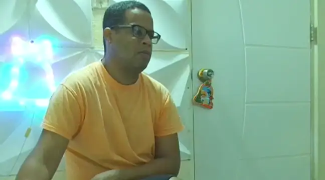 Snapshot of thesugar32 chatting on 12.28.24 thesugar32 online show from 12.28.24