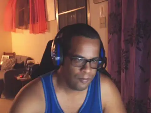 Snapshot of thesugar32 chatting on 01.19.25 thesugar32 online show from 01.19.25