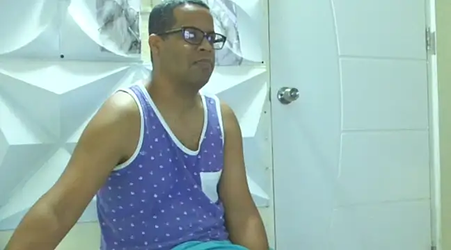 Snapshot of thesugar32 chatting on 01.24.25 thesugar32 online show from 01.24.25