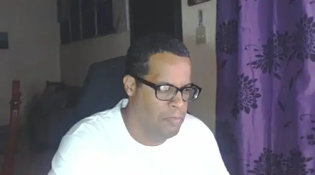 Snapshot of thesugar32 chatting on 02.06.25 thesugar32 online show from 02.06.25