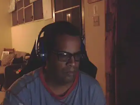 Snapshot of thesugar32 chatting on 02.08.25 thesugar32 online show from 02.08.25