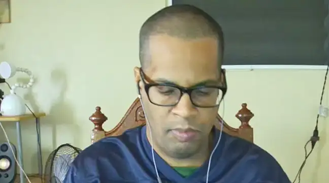 Snapshot of thesugar32 chatting on 02.11.25 thesugar32 online show from 02.11.25