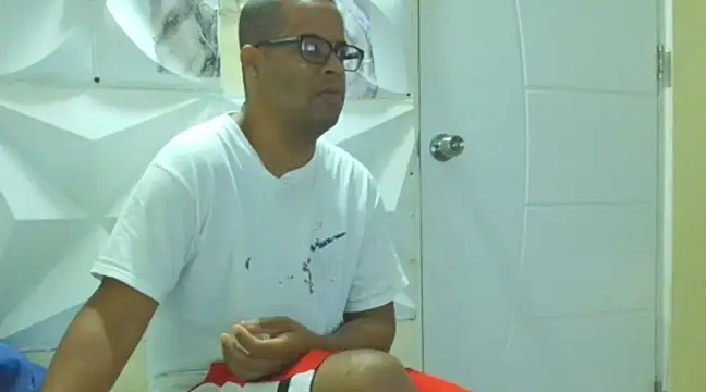 Snapshot of thesugar32 chatting on 02.15.25 thesugar32 online show from 02.15.25