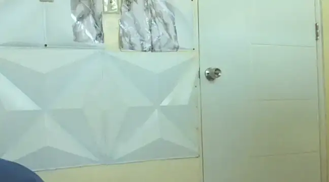 Snapshot of thesugar32 chatting on 02.20.25 thesugar32 online show from 02.20.25