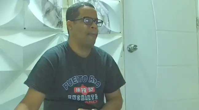 Snapshot of thesugar32 chatting on 03.05.25 thesugar32 online show from 03.05.25