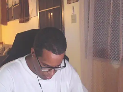 Snapshot of thesugar32 chatting on 09.14.25 thesugar32 online show from 09.14.25