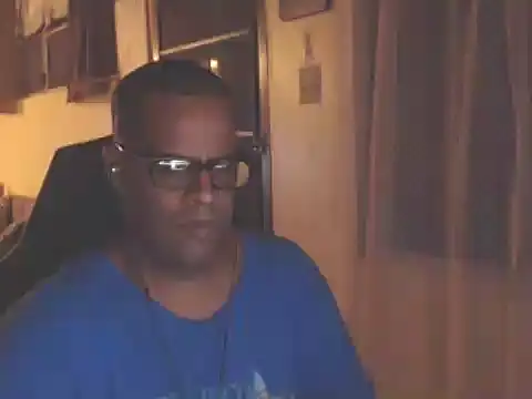 Snapshot of thesugar32 chatting on 09.23.25 thesugar32 online show from 09.23.25