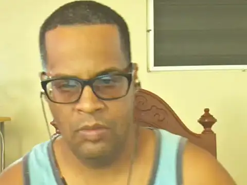 Snapshot of thesugar32 chatting on 11.08.25 thesugar32 online show from 11.08.25