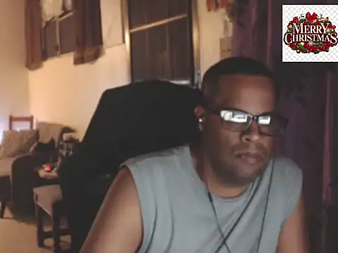 Snapshot of thesugar32 chatting on 12.15.25 thesugar32 online show from 12.15.25