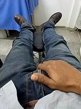 Snapshot of Theplesure007 chatting on 03.04.25 Theplesure007 online show from 03.04.25