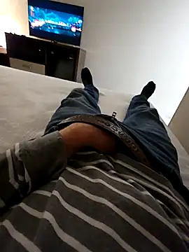 girthywhit10 online show from 04.13.26