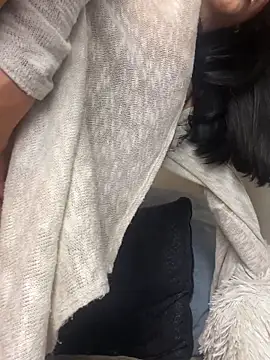 Snapshot of Samispank chatting on 10.24.25 Samispank online show from 10.24.25