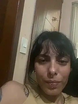 Snapshot of Sarah-safada chatting on 11.30.25 Sarah-safada online show from 11.30.25