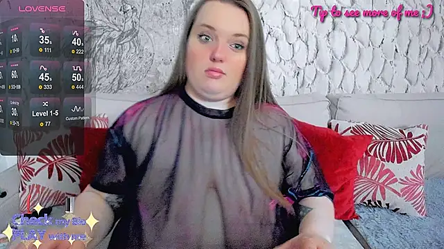 Snapshot of _MarryGirl_ chatting on 02.09.25 MarryGirl online show from 02.09.25