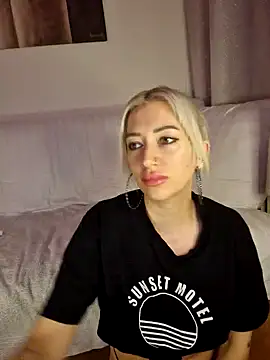 Snapshot of Fuck-Gina chatting on 01.23.25 Fuck-Gina online show from 01.23.25