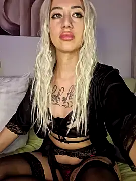 Snapshot of Fuck-Gina chatting on 01.30.25 Fuck-Gina online show from 01.30.25