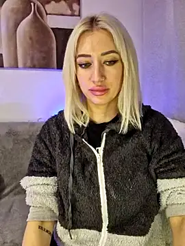 Snapshot of Fuck-Gina chatting on 02.12.25 Fuck-Gina online show from 02.12.25