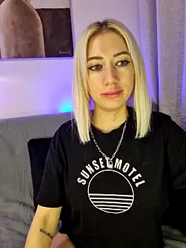 Snapshot of Fuck-Gina chatting on 02.24.25 Fuck-Gina online show from 02.24.25