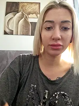 Snapshot of Fuck-Gina chatting on 03.08.25 Fuck-Gina online show from 03.08.25