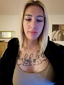Snapshot of Fuck-Gina chatting on 03.15.25 Fuck-Gina online show from 03.15.25