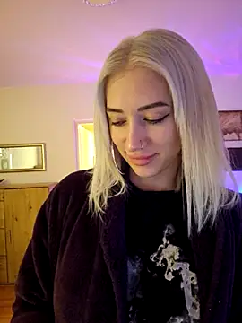 Snapshot of Fuck-Gina chatting on 03.16.25 Fuck-Gina online show from 03.16.25