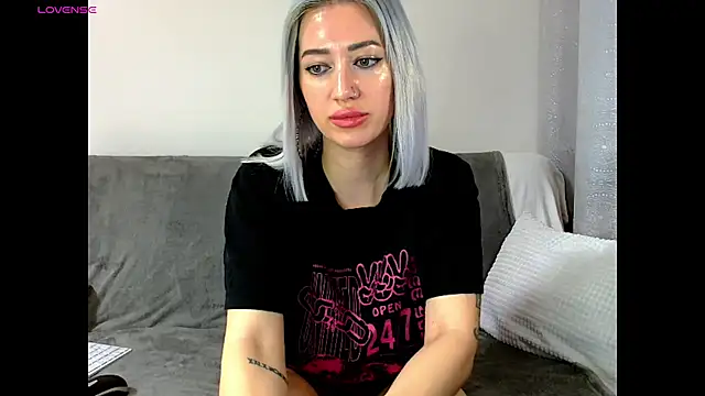 Snapshot of Fuck-Gina chatting on 10.08.25 Fuck-Gina online show from 10.08.25