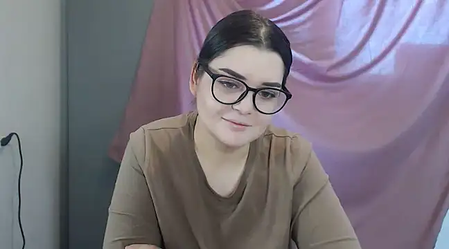 ohhhMie online show from 02.11.25