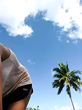 Snapshot of Luna-Natural chatting on 11.06.25 Luna-Natural online show from 11.06.25