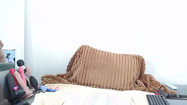 Snapshot of nicole_98 chatting on 12.14.25 nicole 98 online show from 12.14.25