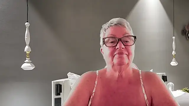GrannyChrissy68 online show from 02.08.26
