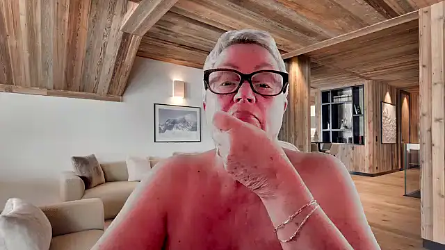 GrannyChrissy68 online show from 02.18.26