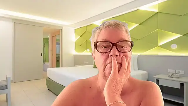 GrannyChrissy68 online show from 03.27.26