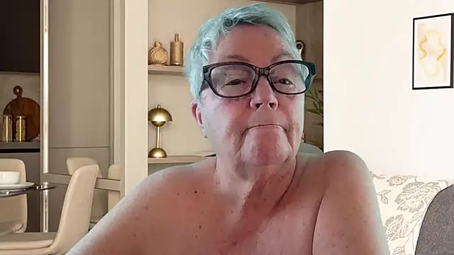 Snapshot of GrannyChrissy68 chatting on 06.25.26 GrannyChrissy68 online show from 06.25.26