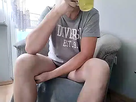 grzes19763 online show from 02.13.25