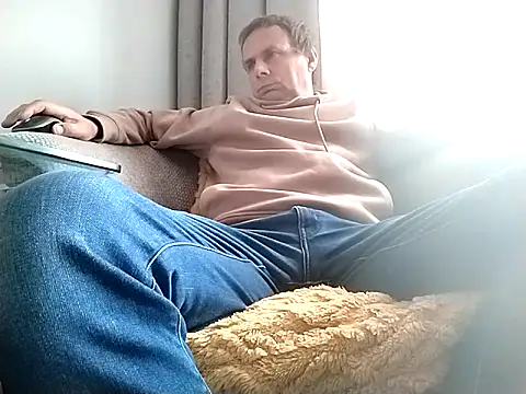 grzes19763 online show from 09.12.25