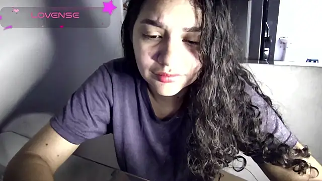 Snapshot of blerstefan1 chatting on 01.25.25 blerstefan1 online show from 01.25.25