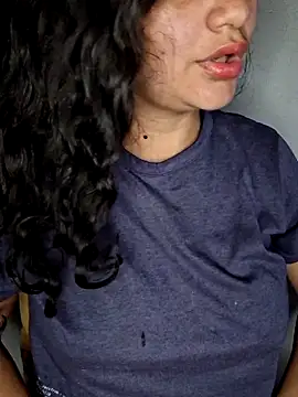 Snapshot of blerstefan1 chatting on 02.23.25 blerstefan1 online show from 02.23.25