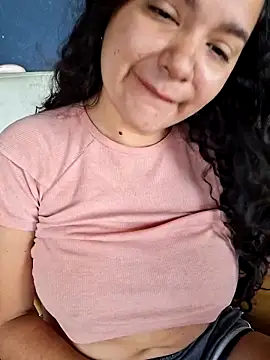 Snapshot of blerstefan1 chatting on 09.17.25 blerstefan1 online show from 09.17.25