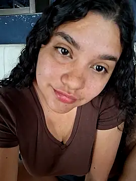 Snapshot of blerstefan1 chatting on 10.01.25 blerstefan1 online show from 10.01.25