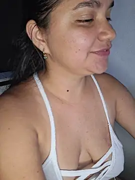 Snapshot of blerstefan1 chatting on 10.18.25 blerstefan1 online show from 10.18.25