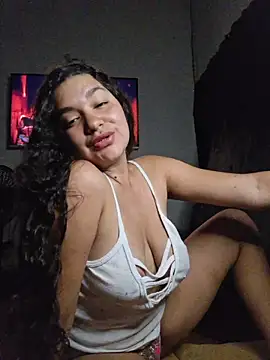 Snapshot of blerstefan1 chatting on 11.26.25 blerstefan1 online show from 11.26.25