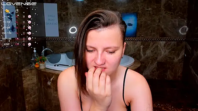 MelindaTin online show from 11.24.25