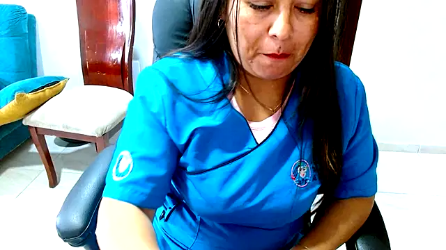 Snapshot of Ixchel_Anaid chatting on 11.18.25 Ixchel Anaid online show from 11.18.25