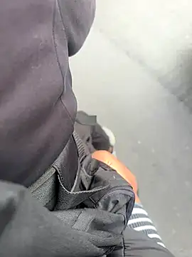 Snapshot of Ixchel_Anaid chatting on 11.26.25 Ixchel Anaid online show from 11.26.25