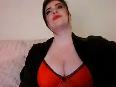 Snapshot of EmilyBlue chatting on 12.19.24 EmilyBlue online show from 12.19.24